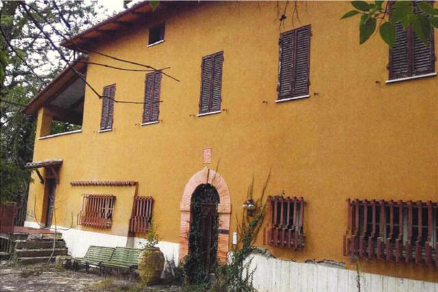 #23023 Casa padronale con casa colonica e terreni in vendita - foto 2