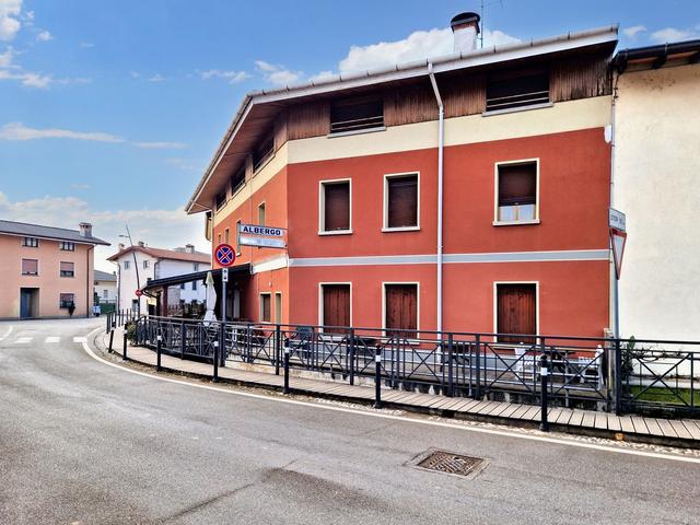 #23026 Albergo con Bar-Ristorante e due appartamenti in vendita - foto 3