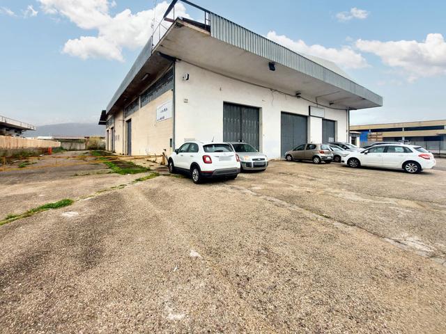 #23059 Capannone industriale con annessa area esterna in vendita - foto 6