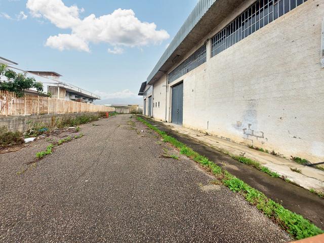 #23059 Capannone industriale con annessa area esterna in vendita - foto 8