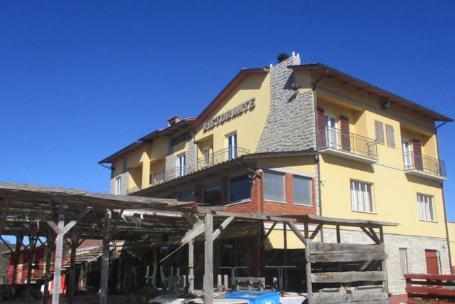 #23154 Albergo e ristorante con terreno e piscina in vendita - foto 2