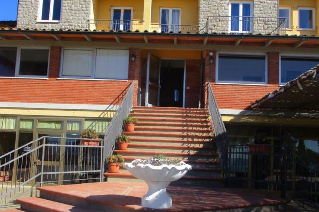 #23154 Albergo e ristorante con terreno e piscina in vendita - foto 3