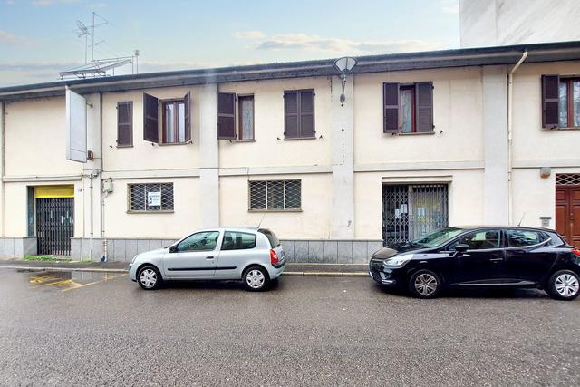 #23200 Laboratorio, magazzino e appartamento in vendita - foto 2