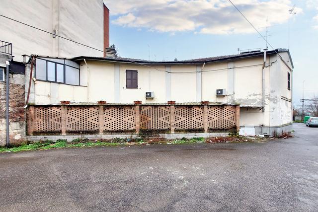 #23200 Laboratorio, magazzino e appartamento in vendita - foto 5