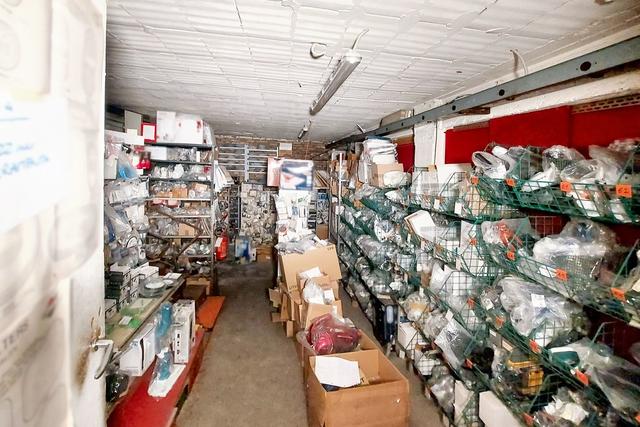 #23200 Laboratorio, magazzino e appartamento in vendita - foto 12