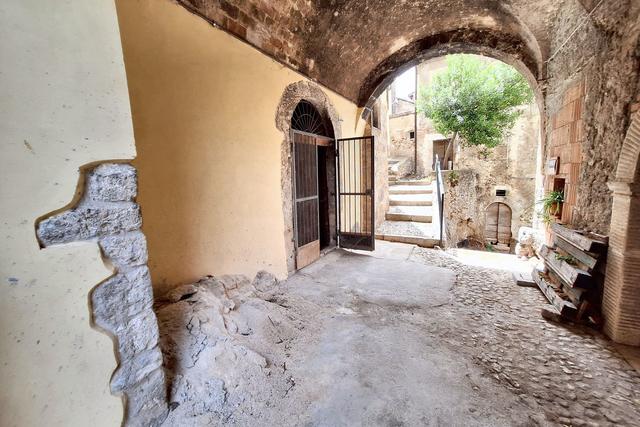 #23259 Stalla al piano terra in vendita - foto 1