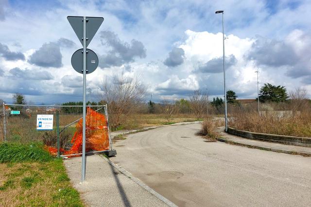 #23332 Comparto edificabile residenziale con rustico in vendita - foto 3