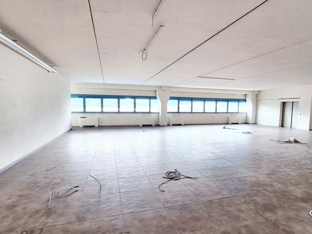 #23384 Ufficio e laboratorio adiacenti in complesso commerciale in vendita - foto 2