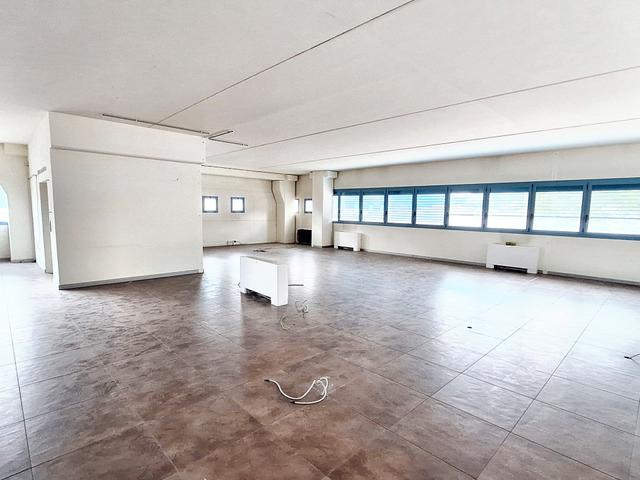#23384 Ufficio e laboratorio adiacenti in complesso commerciale in vendita - foto 4