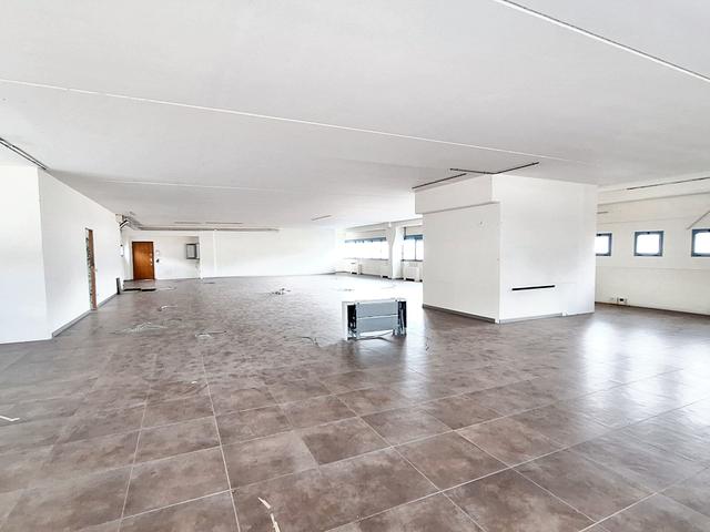 #23384 Ufficio e laboratorio adiacenti in complesso commerciale in vendita - foto 8