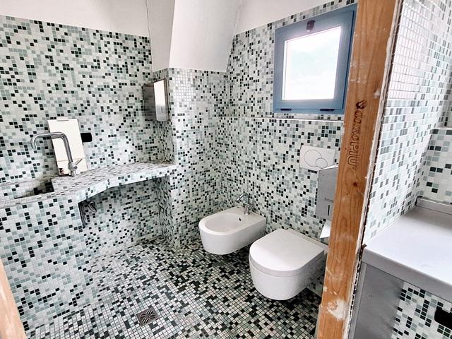 #23384 Ufficio e laboratorio adiacenti in complesso commerciale in vendita - foto 17
