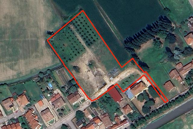 #23392 Terreno agricolo e residenziale di 10.978 mq in vendita - foto 1