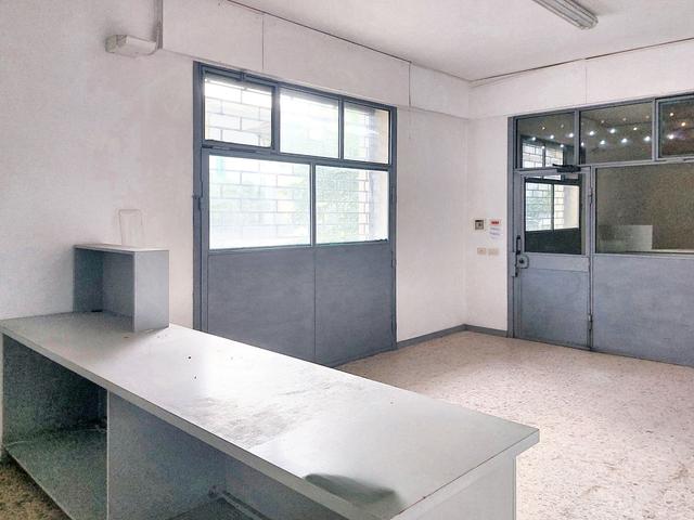 #23505 Negozio con area pertinenziale in zona residenziale in vendita - foto 4