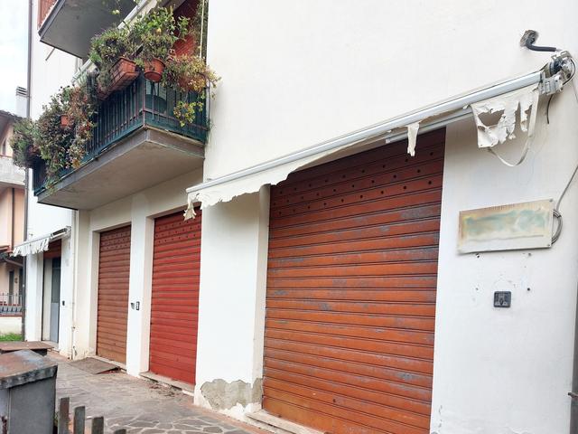 #23505 Negozio con area pertinenziale in zona residenziale in vendita - foto 9