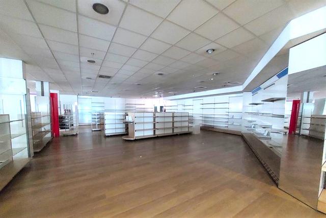 #23530 Complesso commerciale con depositi esterni in vendita - foto 6