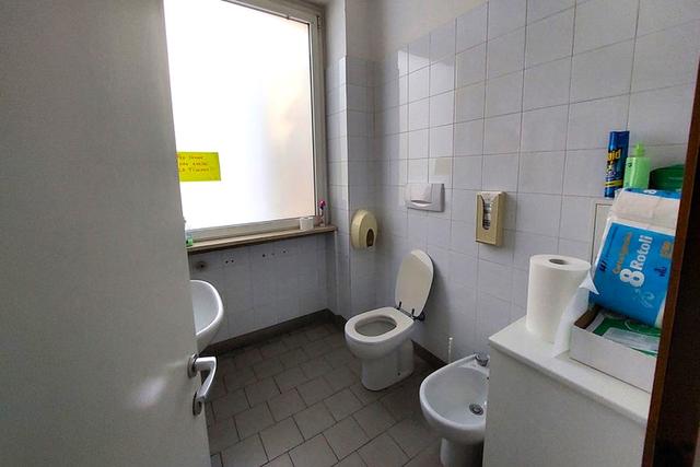 #23530 Complesso commerciale con depositi esterni in vendita - foto 13