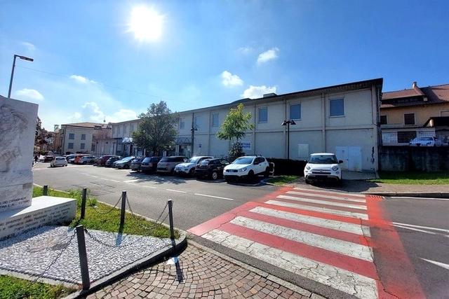 #23530 Complesso commerciale con depositi esterni in vendita - foto 17