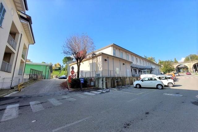 #23530 Complesso commerciale con depositi esterni in vendita - foto 20