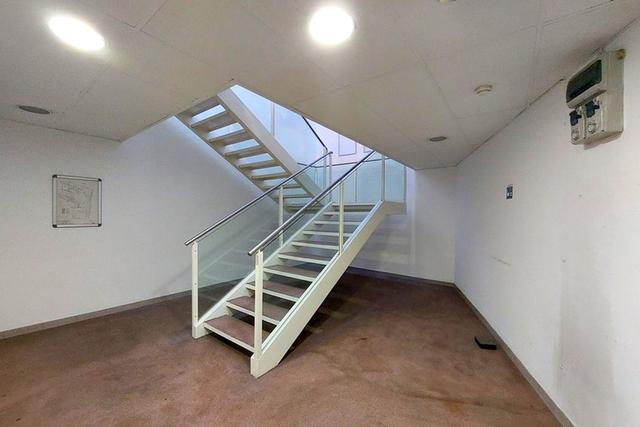 #23531 Complesso commerciale e ampio parcheggio in vendita - foto 13