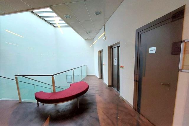 #23531 Complesso commerciale e ampio parcheggio in vendita - foto 15