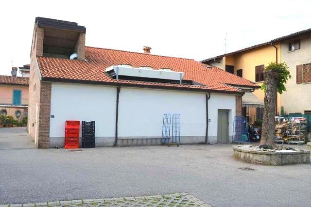 #23532 Negozio e ampio parcheggio in centro storico in vendita - foto 3