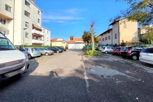 #23532 Negozio e ampio parcheggio in centro storico in vendita - foto 10