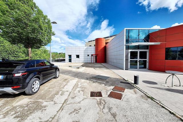 #23620 Fabbricato commerciale - residenziale - artigianale in vendita - foto 2