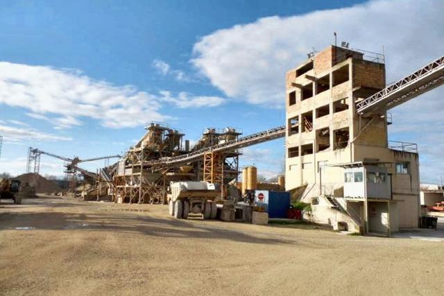 #23645 Terreno con impianto di produzione inerti in vendita - foto 9