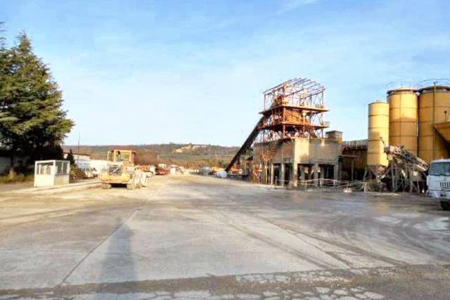 #23647 Terreno con impianto produzione calcestruzzi e inerti in vendita - foto 4