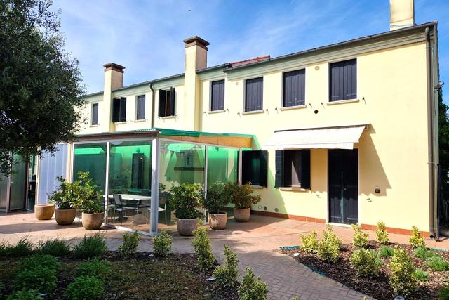 #23661 Edificio per ristorante e terreno pertinenziale in vendita - foto 1