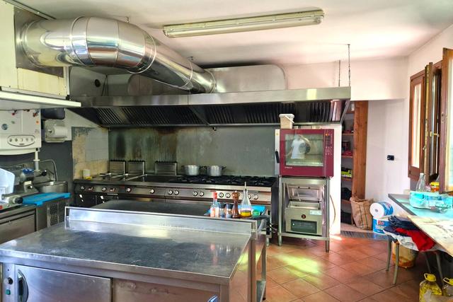 #23661 Edificio per ristorante e terreno pertinenziale in vendita - foto 5