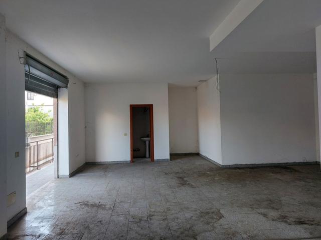 #23692 Locale commerciale in vendita - foto 2