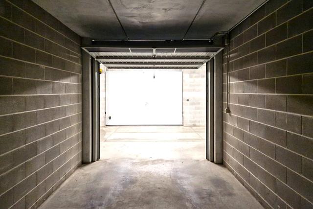 Garage in vendita