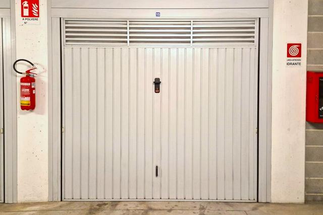 Garage in vendita