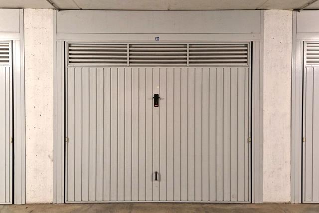 Garage in vendita