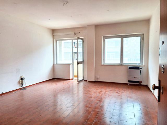 #23833 Ufficio con cantina e posto auto in edificio residenziale in vendita - foto 2