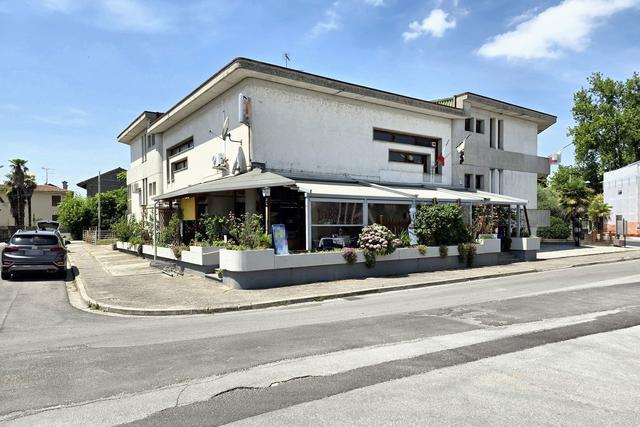 #23880 Locale commerciale su più piani in vendita - foto 19