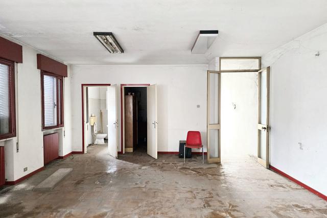 #23885 Ufficio al piano primo in vendita - foto 4