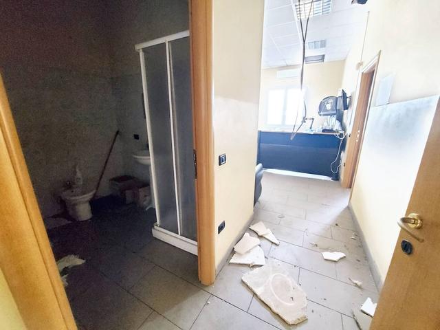 #23900 Capannone artigianale con uffici e corte in vendita - foto 15