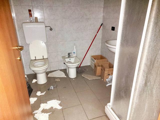 #23900 Capannone artigianale con uffici e corte in vendita - foto 16