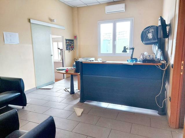 #23900 Capannone artigianale con uffici e corte in vendita - foto 17