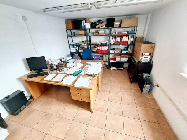 #23900 Capannone artigianale con uffici e corte in vendita - foto 19