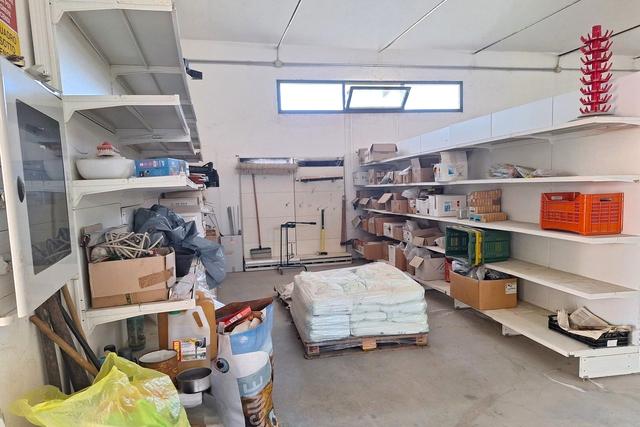 #23963 Complesso artigianale con cortile e pertinenze in vendita - foto 4