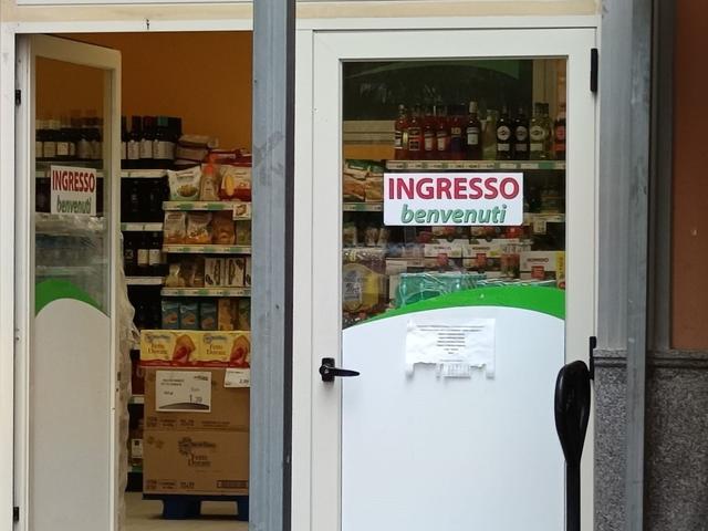 Negozi in vendita
