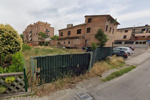 #24114 Terreno edificabile con fabbricato da demolire in vendita - foto 1