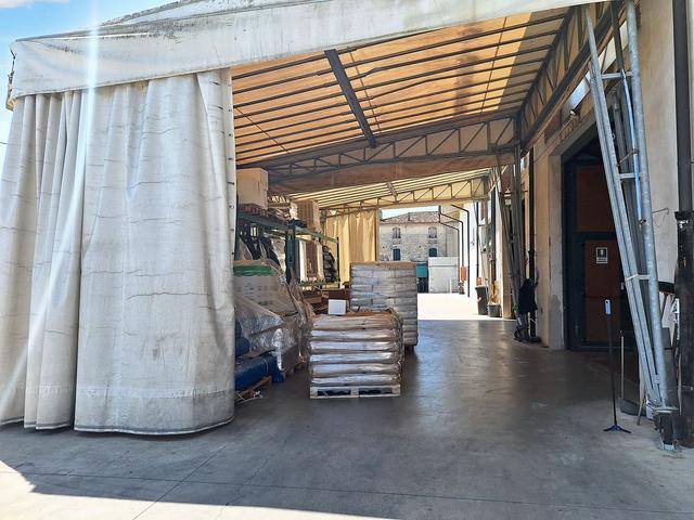 #24141 Capannone su due livelli a destinazione commerciale in vendita - foto 4