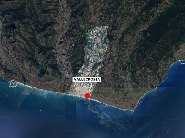 #24150 Terreno pianeggiante di 1331 mq vicino al mare ad uso parcheggio in vendita - foto 9