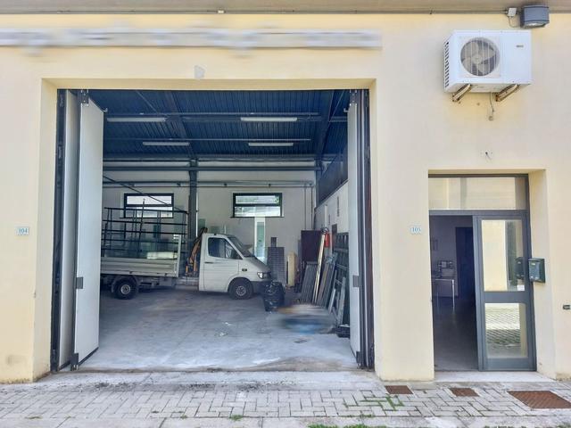 #24152 Capannone artigianale-commerciale in vendita - foto 2