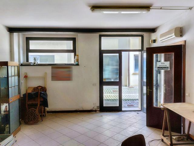 #24152 Capannone artigianale-commerciale in vendita - foto 9