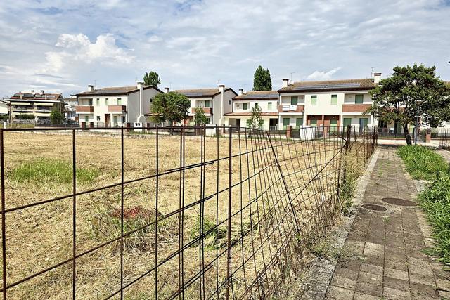 #24159 Terreni edificabili di 681 mq in vendita - foto 4